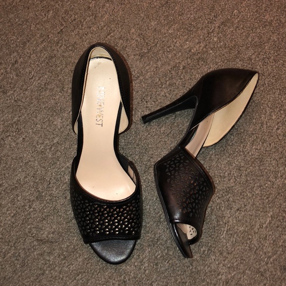 Nine West black heels - Picture 1 of 3